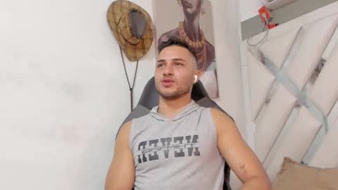 jhonny online show from January 5, 2025, 3:32 am