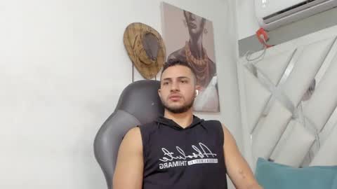 jhonny online show from January 12, 2025, 3:39 am