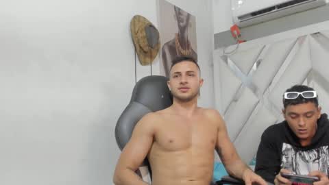 jhonny online show from January 16, 2025, 9:48 am