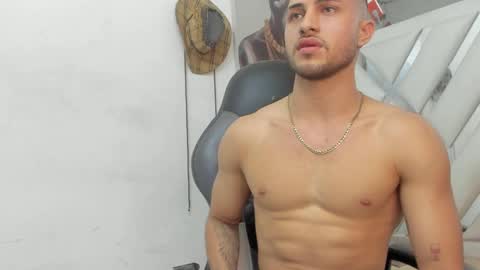 jhonny online show from February 10, 2025, 7:04 am