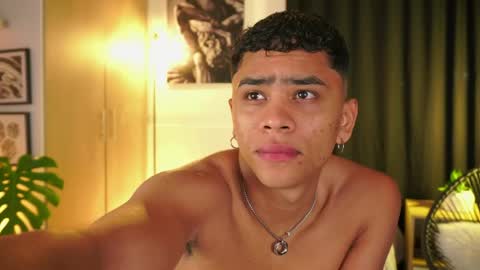 Snapshot of jhonnyx_ chatting on April 30, 2026, 3:35 am Jhonny online show from April 30, 2026, 3:35 am