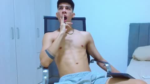 jhony_sex3 online show from October 17, 2025, 6:49 am