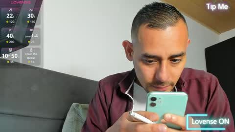 Jhony Alzate online show from April 21, 2026, 3:35 am