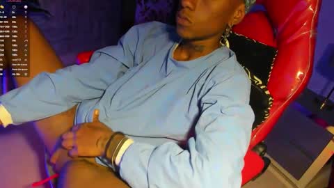 jhonymiller online show from October 31, 2025, 8:32 pm