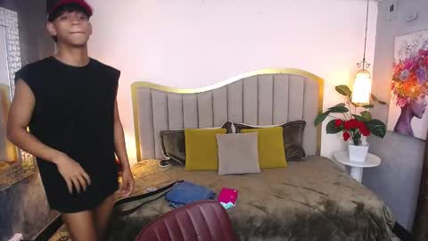 jhos online show from December 3, 2025, 1:42 pm