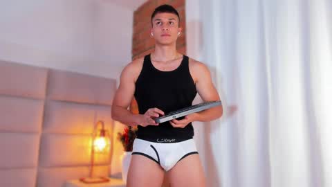 Jhosua Hunt online show from March 10, 2025, 4:57 pm