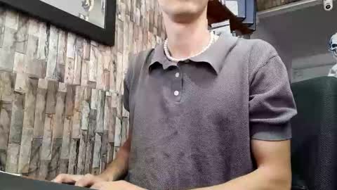 Jhosuamoore  online show from October 26, 2025, 1:28 pm