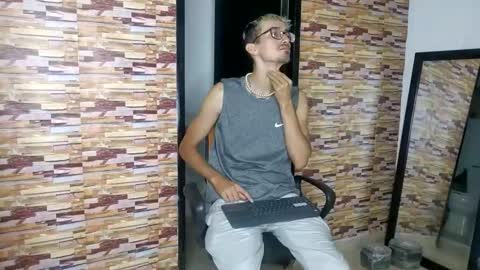 Jhosuamoore  online show from November 6, 2025, 11:55 am