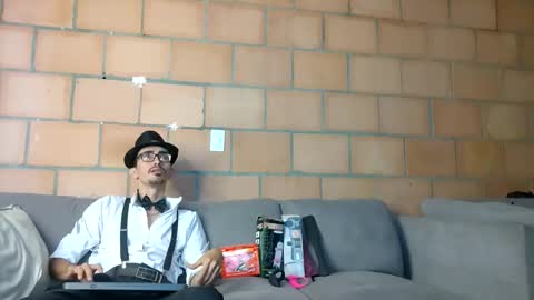 Jhosuamoore  online show from February 25, 2026, 12:37 pm