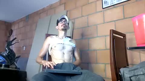 Jhosuamoore  online show from April 20, 2026, 1:58 pm