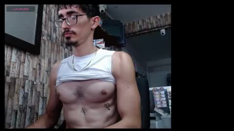 jhosuamoore2 online show from April 18, 2026, 7:58 pm