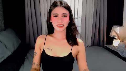 jhuliana_and_charles_room online show from October 9, 2025, 2:53 am