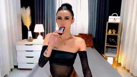 julie online show from March 7, 2025, 2:46 am