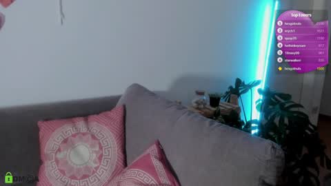 jhulysex online show from December 17, 2024, 1:29 am