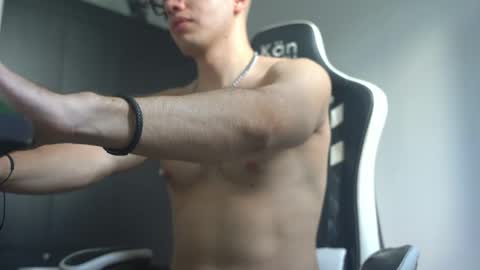 Jhx online show from April 15, 2026, 10:21 pm