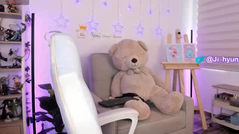 Snapshot of ji_hyun chatting on May 29, 2026, 4:49 pm Ji online show from May 29, 2026, 4:49 pm