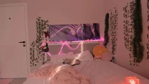 yuna online show from December 5, 2025, 4:21 am