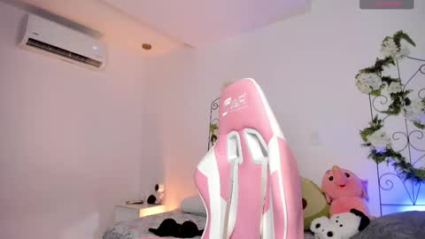 Jiggly online show from September 15, 2025, 1:16 am