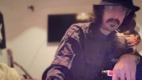 Jigz1986 online show from April 19, 2026, 11:29 pm