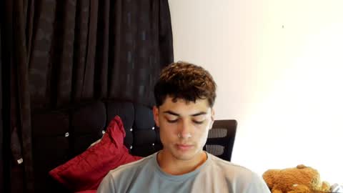 Snapshot of jimmy_classic chatting on May 1, 2026, 11:42 pm jimmy_classic online show from May 1, 2026, 11:42 pm