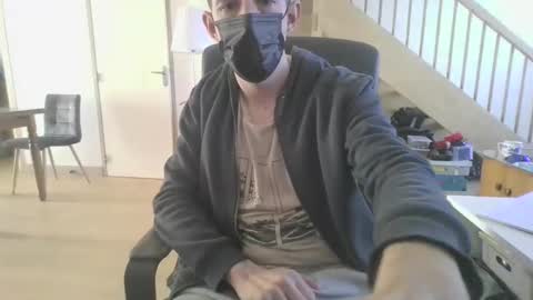 jin16000 online show from September 29, 2025, 10:42 am