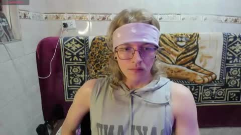 Snapshot of jinnbook chatting on July 22, 2026, 8:17 am JinnBook online show from July 22, 2026, 8:17 am