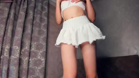 Jinny online show from March 7, 2025, 6:33 pm