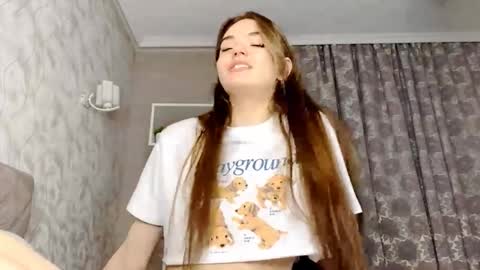 Jinny online show from September 8, 2025, 6:18 pm