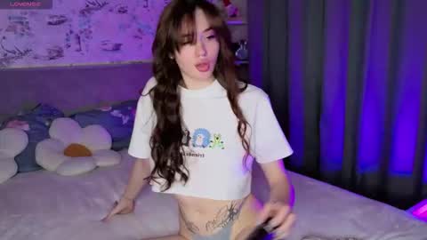 Jinny online show from November 10, 2025, 6:18 pm