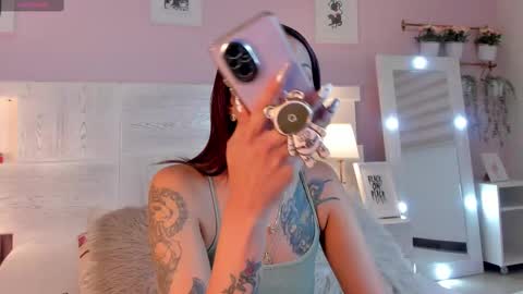 Jinx  online show from September 12, 2025, 1:44 pm