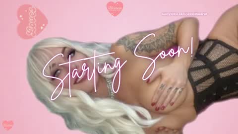 Snapshot of jinxy_loves chatting on October 31, 2025, 9:27 pm jinxy loves online show from October 31, 2025, 9:27 pm