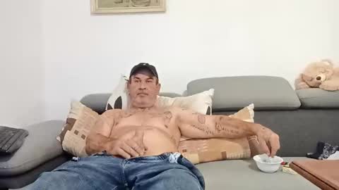 jirkasoukr online show from November 12, 2025, 12:27 pm