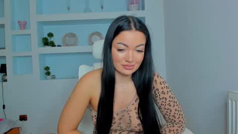 Juliee online show from October 21, 2025, 5:24 pm