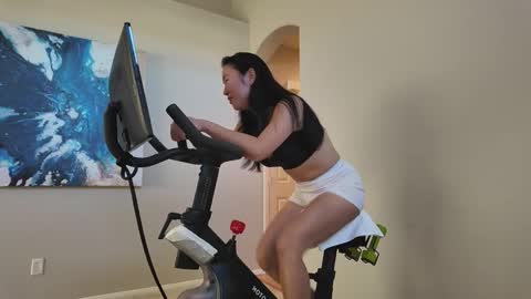 Jiwon online show from January 17, 2026, 9:51 pm