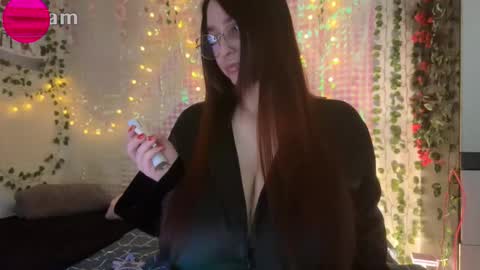 Ister online show from September 11, 2025, 1:11 pm