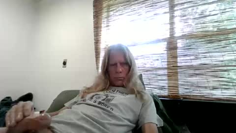 jizzmitten5 online show from June 14, 2026, 8:11 pm