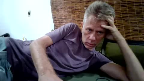 jizzmitten5 online show from August 3, 2026, 5:06 am