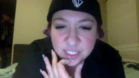 Jizzylizzygirl online show from November 19, 2025, 12:43 am