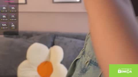 Jenny online show from September 27, 2025, 8:08 am