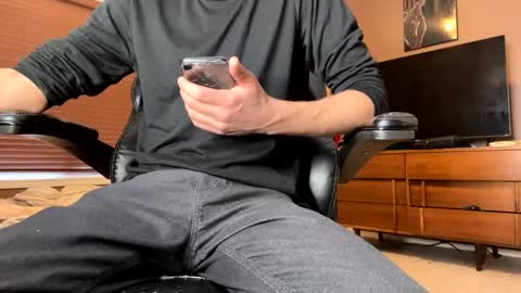 jjjjjfive online show from January 9, 2025, 10:52 pm