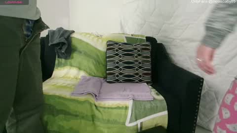 Nicole  Allen online show from December 3, 2024, 1:30 am