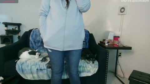 Nicole  Allen online show from December 24, 2024, 12:11 am