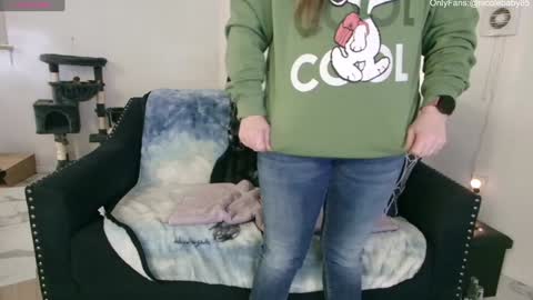 Nicole  Allen online show from December 28, 2024, 3:47 am