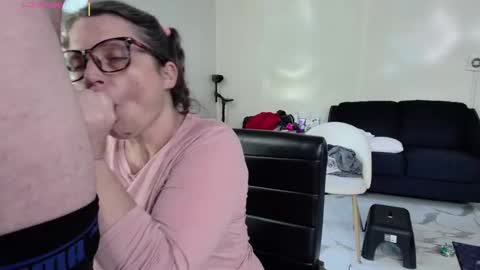 Nicole  Allen online show from September 9, 2025, 11:04 pm