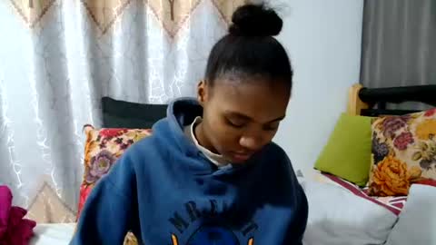 Snapshot of jjsecrets_ chatting on August 5, 2026, 6:33 pm JJ online show from August 5, 2026, 6:33 pm