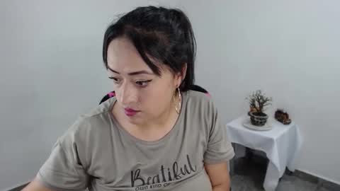 Julieta online show from April 24, 2026, 12:57 am