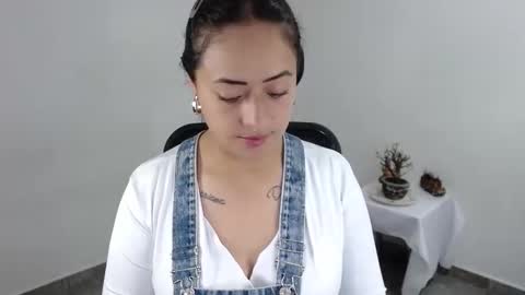 Julieta online show from April 28, 2026, 12:09 am