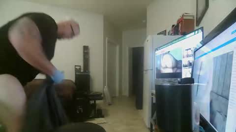 jlarryberry online show from December 2, 2025, 4:18 am