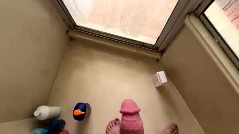 jm69044 online show from December 18, 2025, 2:23 pm