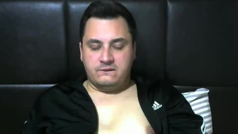 jnsnw online show from November 1, 2025, 12:01 am